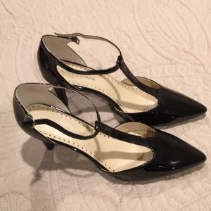 NWOT Black Patent Mary Jane Pumps